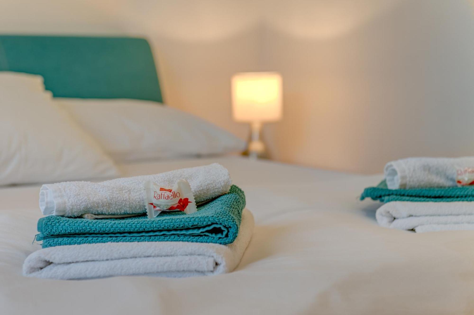 Apartments Cala Подстрана Екстер'єр фото