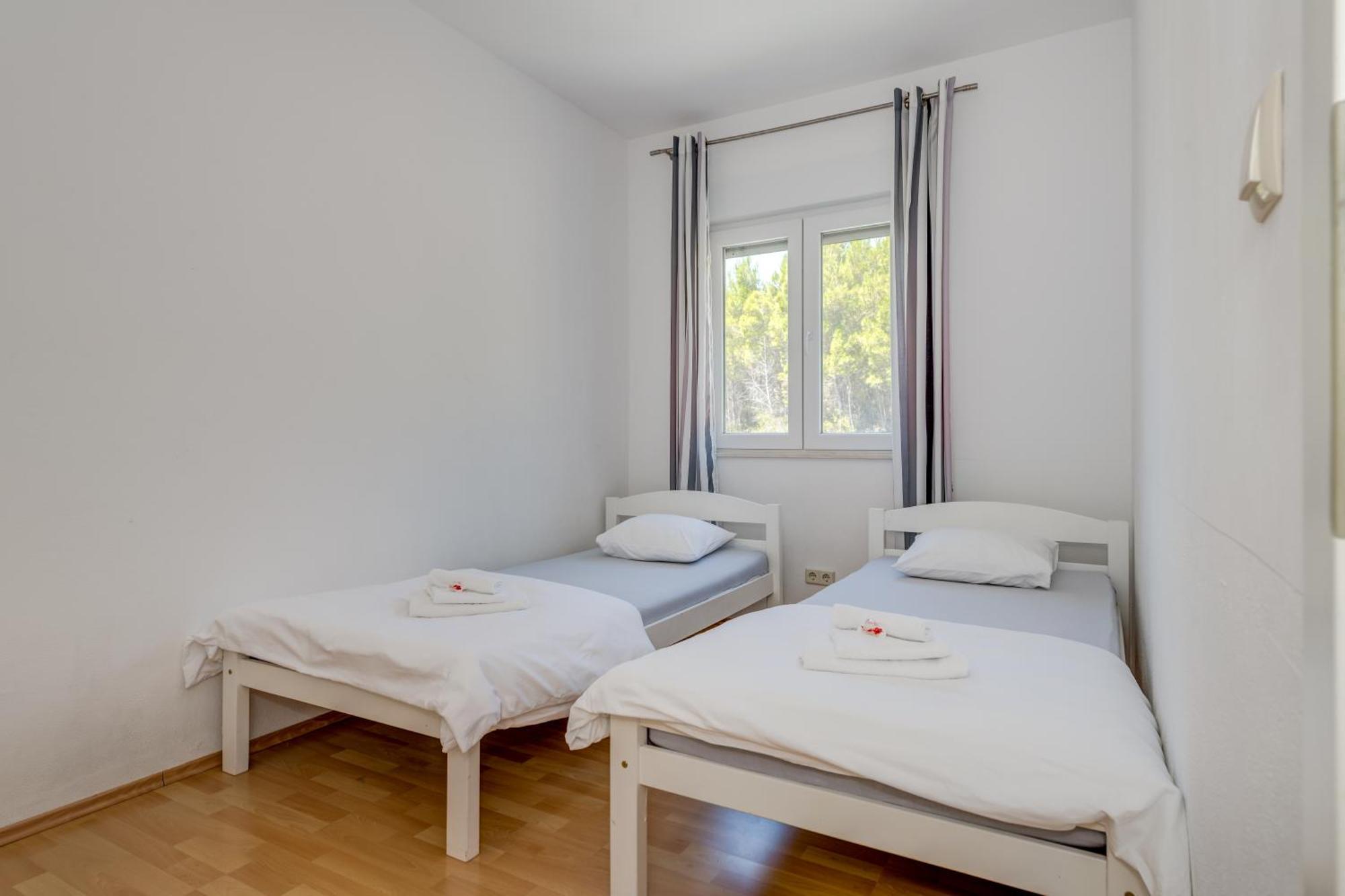 Apartments Cala Подстрана Екстер'єр фото